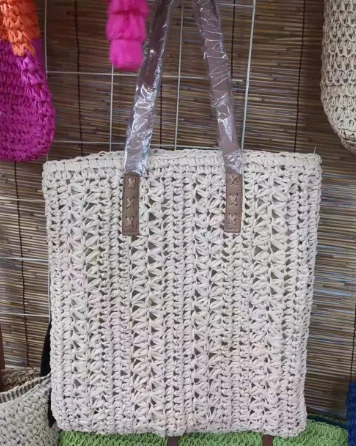 Tas Bahu Berongga Buatan Tangan Wanita Pola Rajutan