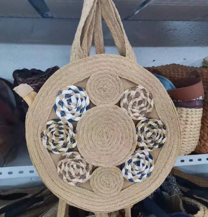 Tas bahu wanita berbentuk bulat