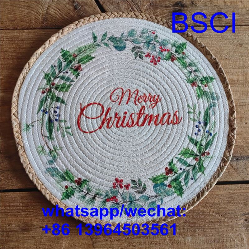 Tatakan Natal dengan Eceng Gondok