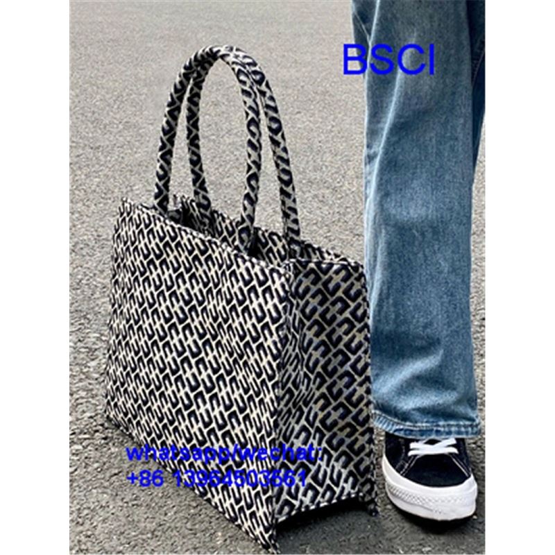 Tas Tote Wanita yang Dirancang