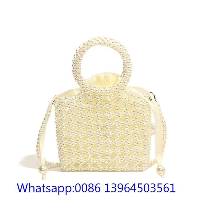 Tas Pengantin Berhias Mutiara
