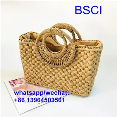 Koleksi tas yang cermat selama musim gugur dan musim dingin