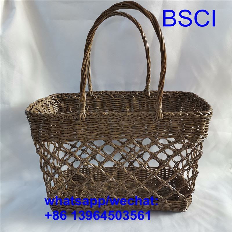 Tas pantai anyaman plastik