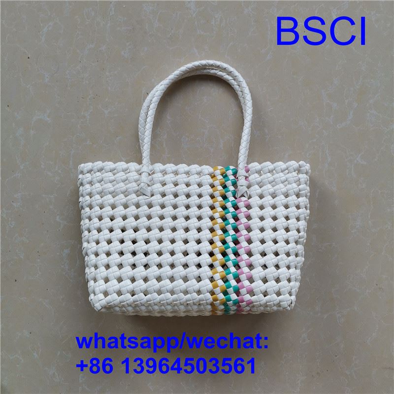 Tas Anyaman Plastik Daur Ulang