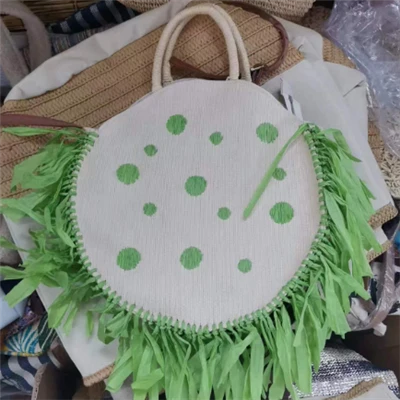 Tas bundar bordir kertas hijau dengan jumbai