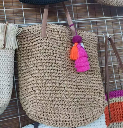 Tas Wanita Tenunan Tangan Dengan Bola Warna-warni