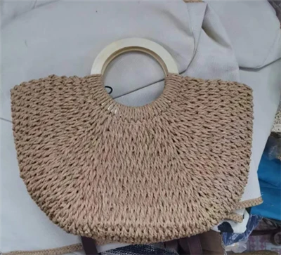 Tas Pantai Anyaman Kertas Gagang Kayu