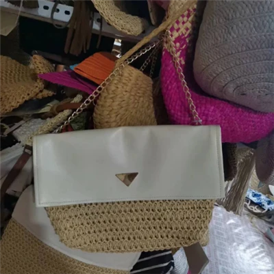 Tas pantai wanita berukuran besar