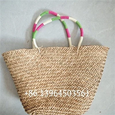Tas tenunan jerami alami