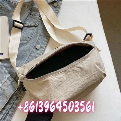 Tas nilon untuk wanita