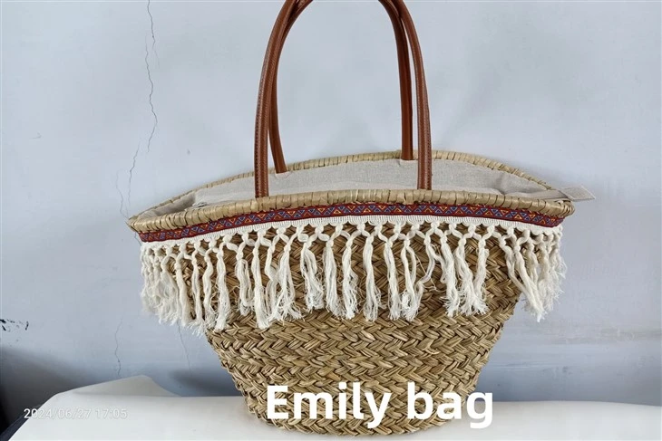 Tas tangan wanita pantai